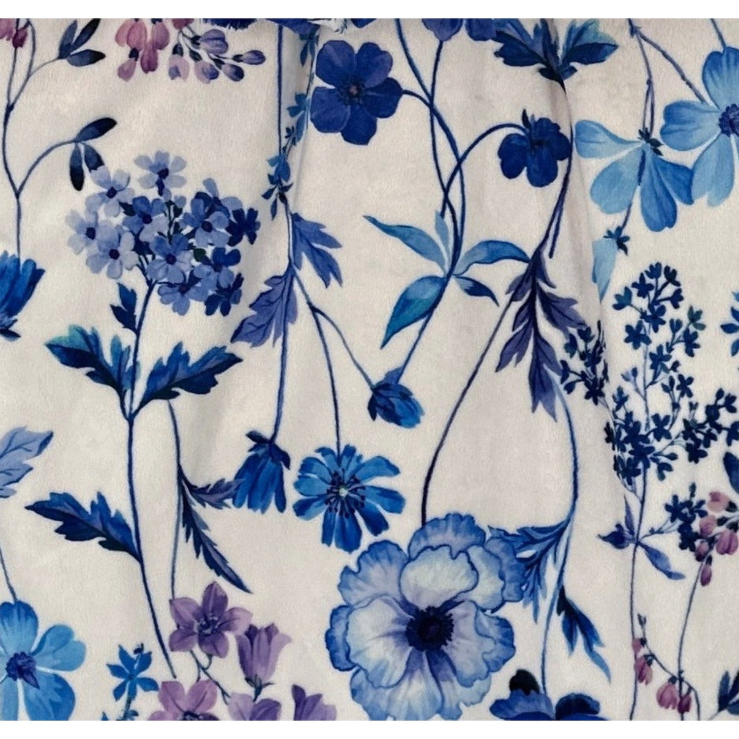 Vibrant Blue Floral Luxury Double-Sided Minky Snuggle Blanket – Marlin Hide Backing